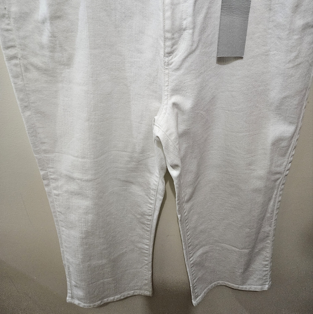Chico's Platinum White Emarald Crop Straight High Rise Denim Jeans Size LG/14 - Picture 5 of 11